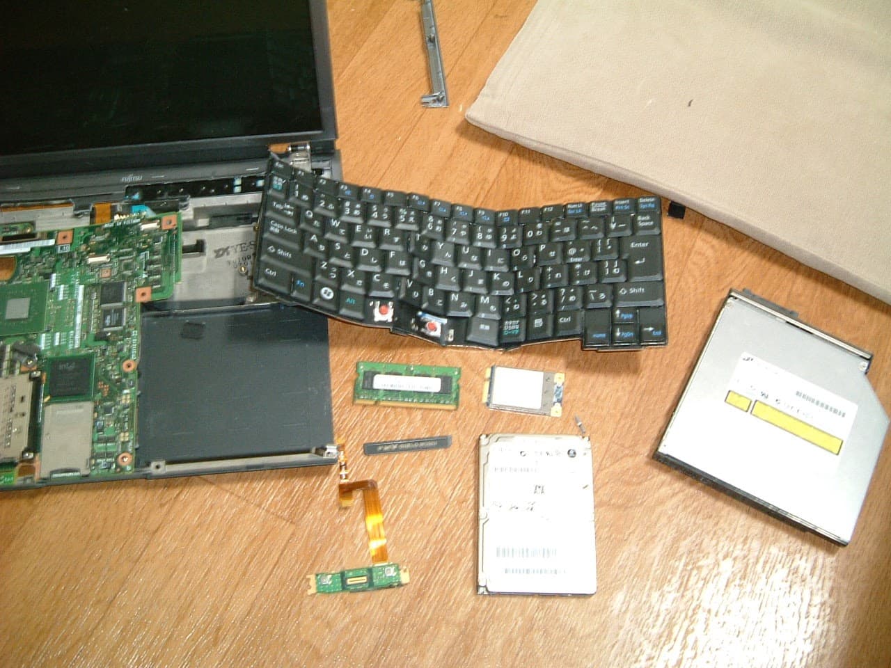 初めてのPC分解のサムネイル